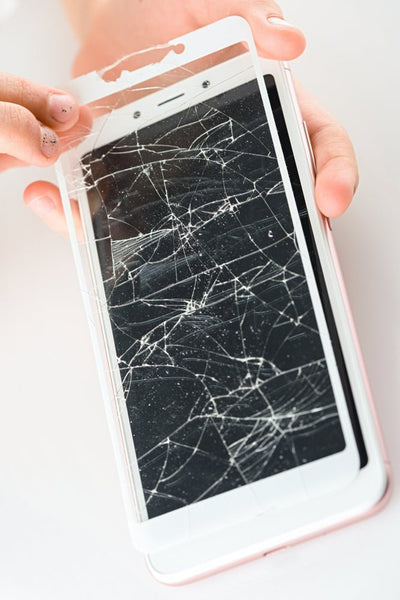 How To Easily Remove a Screen Protector In Four Steps